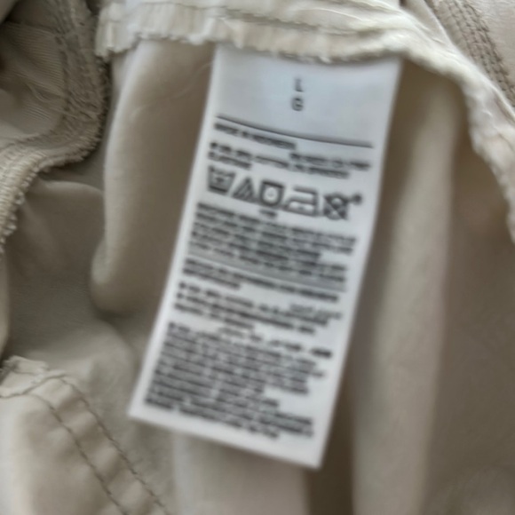 Old Navy Cream High Waist Shorts Textured Fabric - Picture 7 of 7